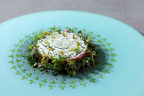 RIHGA Royal Hotel Osaka, Vignette Collection by IHG