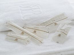 RIHGA Royal Hotel Osaka, Vignette Collection by IHG