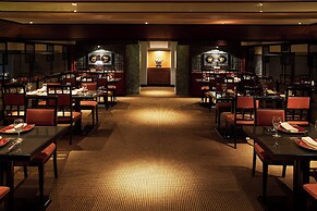 RIHGA Royal Hotel Osaka, Vignette Collection by IHG