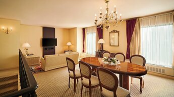 RIHGA Royal Hotel Osaka, Vignette Collection by IHG