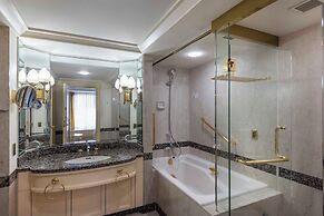 RIHGA Royal Hotel Osaka, Vignette Collection by IHG