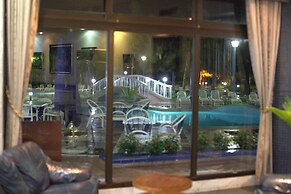 La Palm Royal Beach Hotel