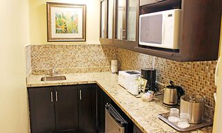 The Courtleigh Hotel and Suites