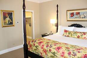 The Courtleigh Hotel and Suites