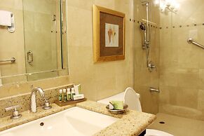 The Courtleigh Hotel and Suites