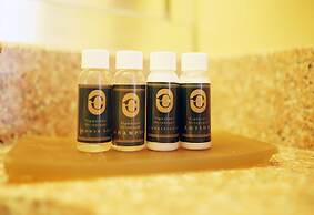 The Courtleigh Hotel and Suites