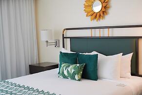 The Courtleigh Hotel and Suites