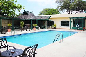 The Courtleigh Hotel and Suites