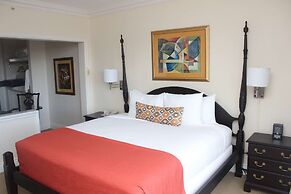 The Courtleigh Hotel and Suites