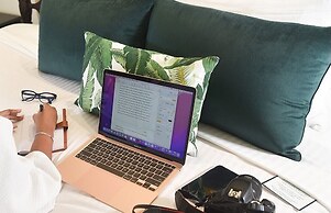 The Courtleigh Hotel and Suites