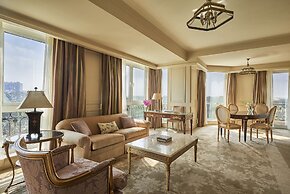 Four Seasons Hotel Cairo at First Residence