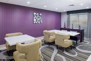 La Quinta Inn & Suites by Wyndham Kennesaw
