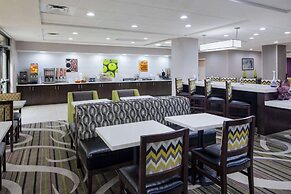 La Quinta Inn & Suites by Wyndham Kennesaw