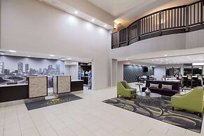La Quinta Inn & Suites by Wyndham Kennesaw