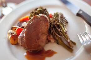 Courtyard Orlando Lake Buena Vista in the Marriott Village