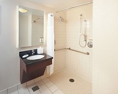 Courtyard Orlando Lake Buena Vista in the Marriott Village