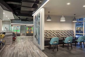 Courtyard Orlando Lake Buena Vista in the Marriott Village