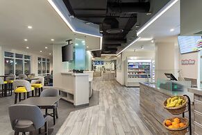 Courtyard Orlando Lake Buena Vista in the Marriott Village