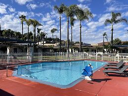 Fallbrook Country Inn