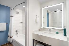 DoubleTree Resort by Hilton Grand Key - Key West