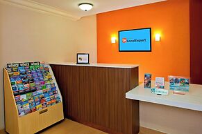 Fairfield Inn & Suites Lake Buena Vista in Marriott Village