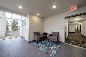 HomeTown Inn by Red Roof East Syracuse