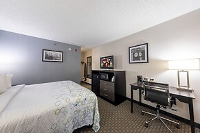 HomeTown Inn by Red Roof East Syracuse