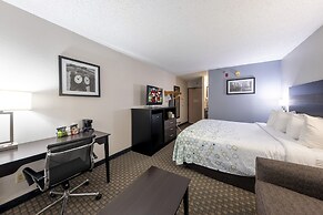 HomeTown Inn by Red Roof East Syracuse