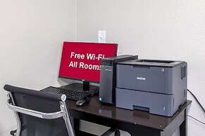 HomeTown Inn by Red Roof East Syracuse