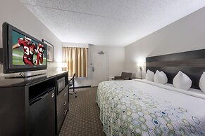 HomeTown Inn by Red Roof East Syracuse