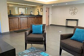 HomeTown Inn by Red Roof East Syracuse