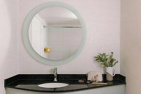 The Sunset Hotel West End, Sonder by Marriott Bonvoy