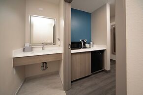 HOLIDAY INN EXPRESS & SUITES INDIANAPOLIS - EAST by IHG