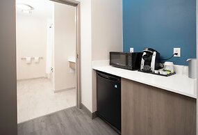 HOLIDAY INN EXPRESS & SUITES INDIANAPOLIS - EAST by IHG