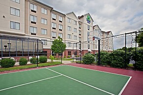 HOLIDAY INN EXPRESS & SUITES INDIANAPOLIS - EAST