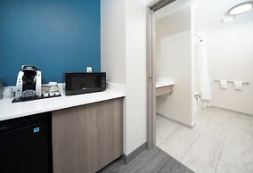 HOLIDAY INN EXPRESS & SUITES INDIANAPOLIS - EAST by IHG