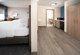 HOLIDAY INN EXPRESS & SUITES INDIANAPOLIS - EAST by IHG