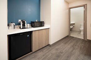 HOLIDAY INN EXPRESS & SUITES INDIANAPOLIS - EAST by IHG