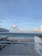 Arya Blu Inn & Suites