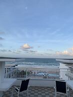 Arya Blu Inn & Suites