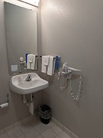 Days Inn & Suites by Wyndham Castle Rock