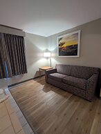 Days Inn & Suites by Wyndham Castle Rock