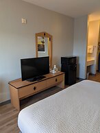 Days Inn & Suites by Wyndham Castle Rock