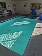 Days Inn & Suites by Wyndham Castle Rock