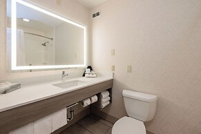 Holiday Inn Express Hotel & Suites Berkeley by IHG