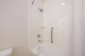 Holiday Inn Express Hotel & Suites Berkeley by IHG