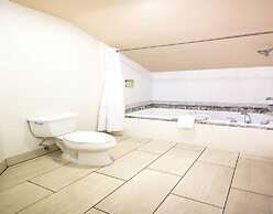 Holiday Inn Express Hotel & Suites Berkeley by IHG