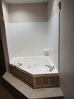 Best Western Plus Bradenton Hotel & Suites