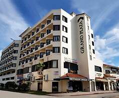 Grand Plaza Hotel
