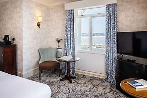 Somerville Hotel